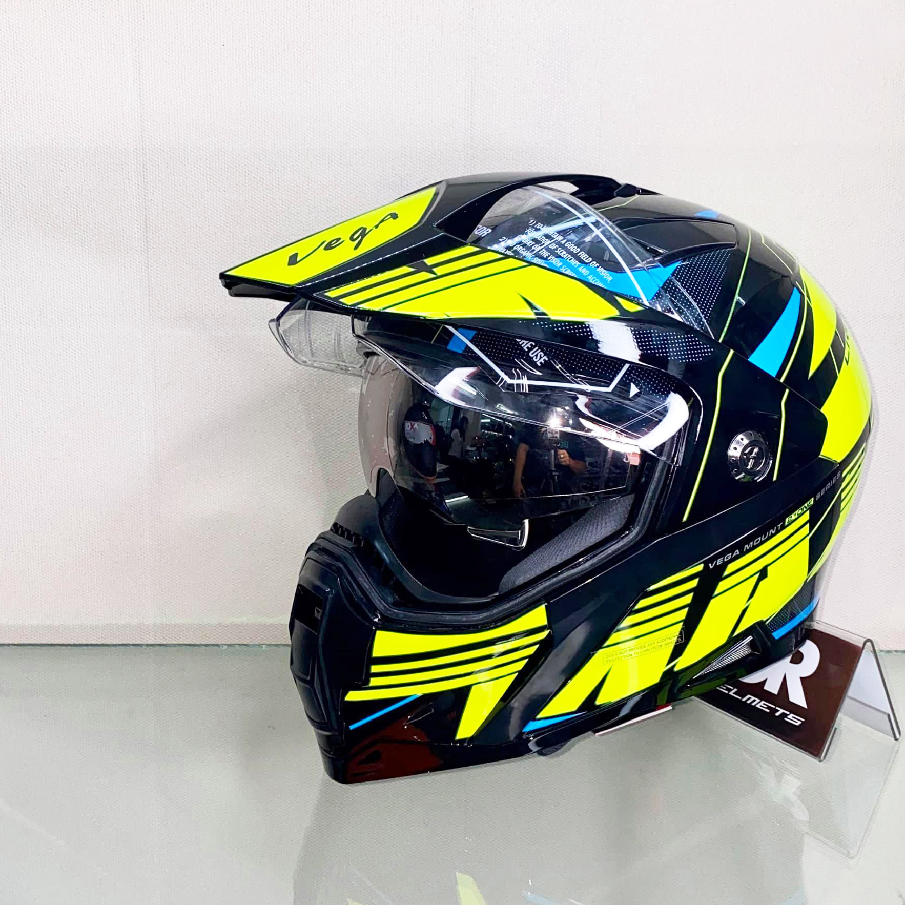 VEGA Helmets Mount D/V Gloss Black Neon Yellow - KMX Helmets